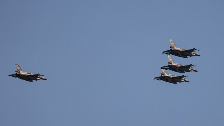 غالانت: الجيش سيستخدم مقاتلات سلاح الجو بالهجوم على “الضفة”