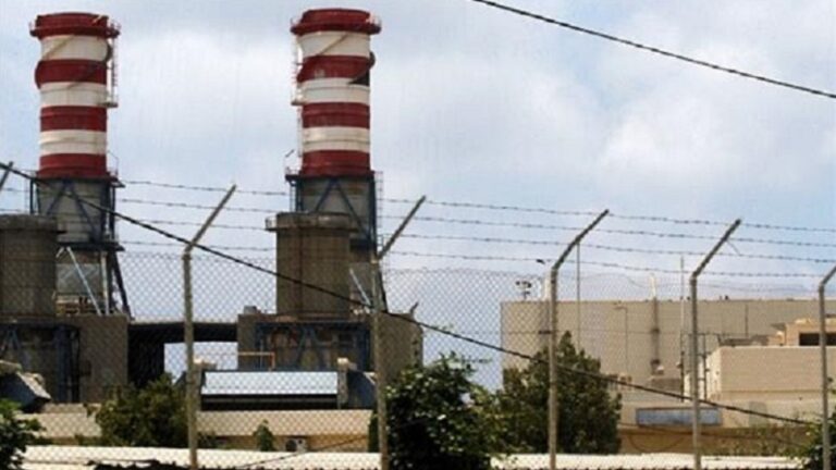 العراق تنفي توقفها عن تزويد لبنان بالوقود