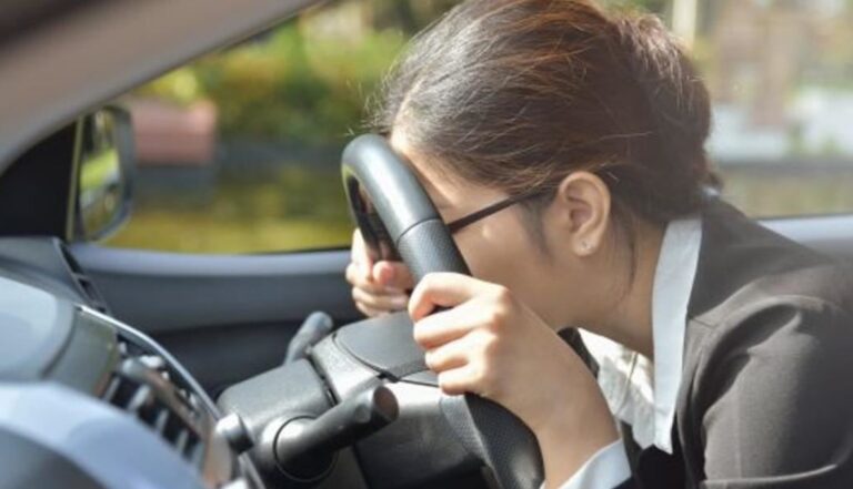 وضعية الجسم السيئة أثناء القيادة تؤثر على الصحة؟