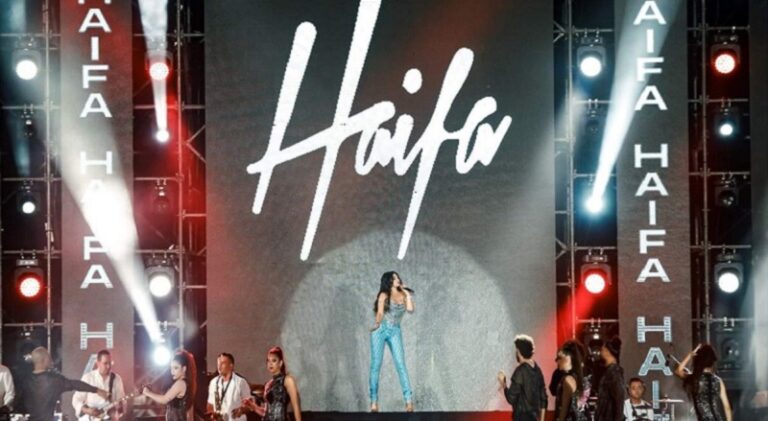 “الديفا” تتألق بـ”الدنيم” في مصر! (صور)