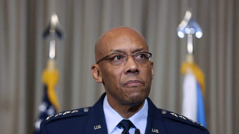 زيارة مفاجئة لجنرال أميركي إلى الشرق الأوسط؟