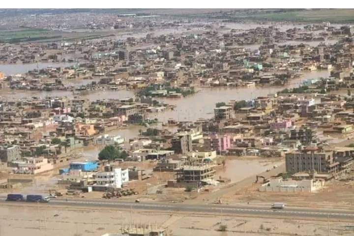 12 قتيلاً وإصابة 170 شخصاً بسيول نهر النيل (فيديو)