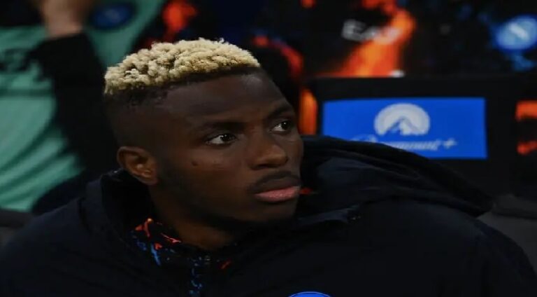 نابولي يصدم أوسيمين