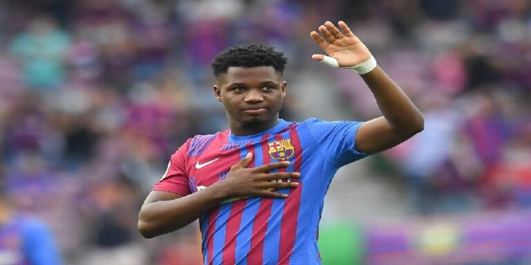 بوادر خلاف بين فليك وإدارة برشلونة بسبب فاتي