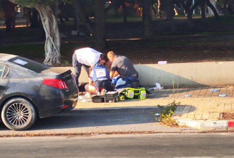 5 إصابات بعملية طعن في “تل أبيب” (فيديو)