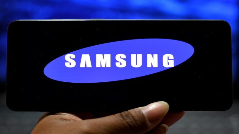 اعتقال 100 محتج من عمال مصنع “سامسونغ” في الهند