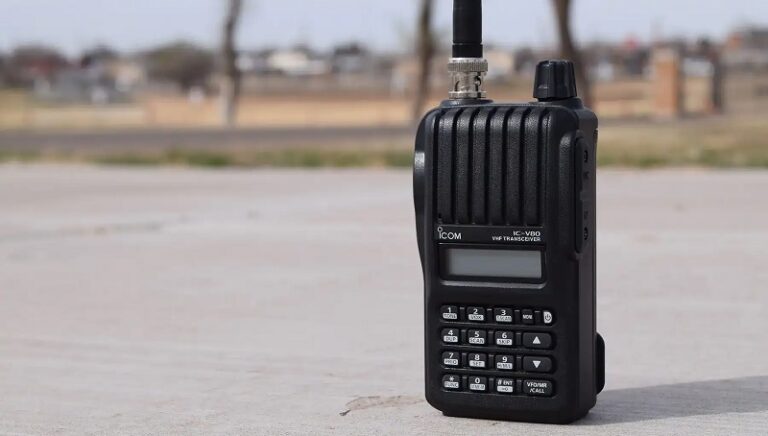 “آيكوم”: الأجهزة التي انفجرت في لبنان أوقفنا بيعها منذ 10 سنوات!