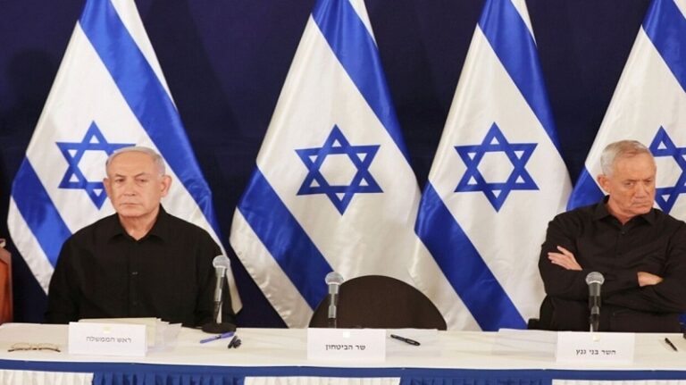 غانتس: لنقل التركيز العسكري من غزة إلى لبنان وإيران
