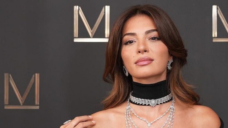 بالصورة.. ميليسا باموك ببطن منتفخ في إيطاليا!