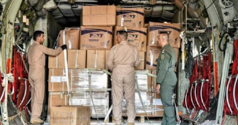 جسر جوي وبري لنقل المساعدات العراقية إلى لبنان