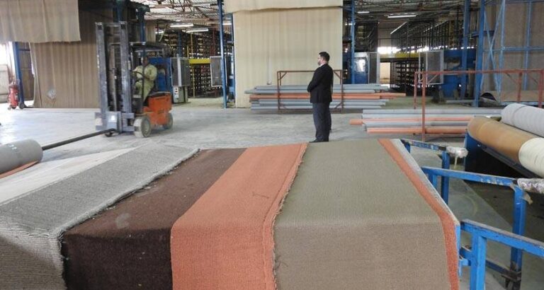 توقيف صاحب معمل فرش في البقاع