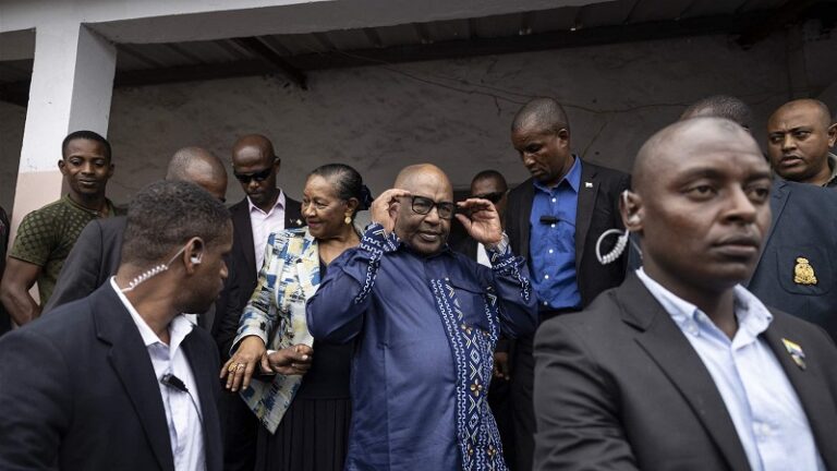 الإعتداء بالسكين على رئيس جزر القمر