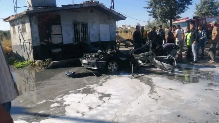 شهيدان باستهداف سيارة على طريق القنيطرة ـ دمشق (صور)