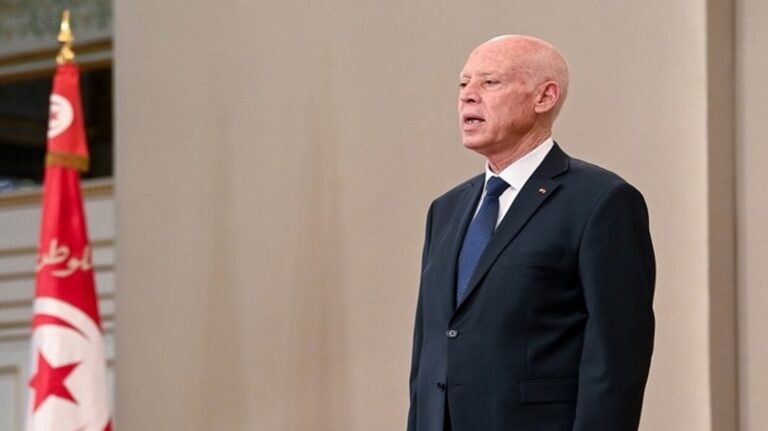 الرئيس التونسي يجري تغييراً لكل ولاة الجمهورية