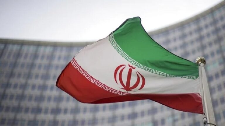 رشقة صاروخية جديدة من إيران بإتجاه الأراضي المحتلة