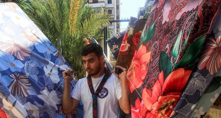 “هيئة الإغاثة” تشترط لدخول المساعدات: نصف الكميّة لنا!