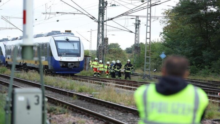 إصابة 14 شخصاً بحادث قطار في ألمانيا