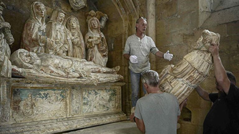 عودة تماثيل من عصر النهضة إلى قلعتها فرنسية