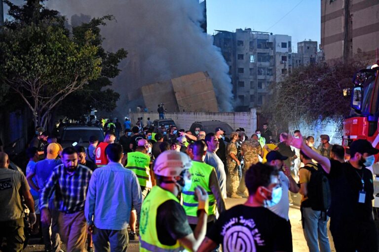 انتشال طفلين على قيد الحياة من مكان الغارة في الضاحية