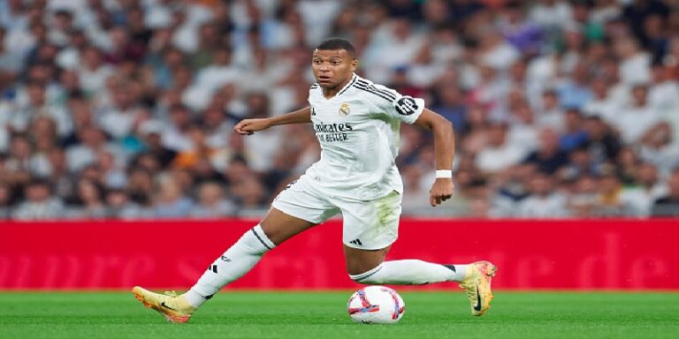 ثنائية مبابي تقود ريال مدريد لإسقاط بيتيس