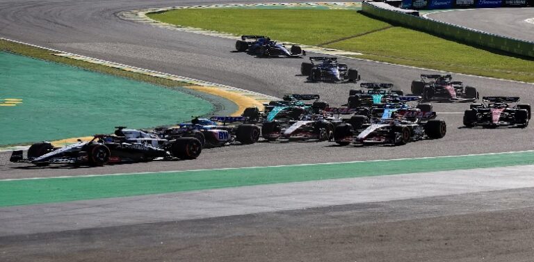 الفيا يبرئ فرق فورمولا1 من انتهاك سقف التكاليف