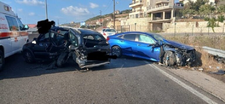 4 جرحى بحادث سير على اوتوستراد جبيل
