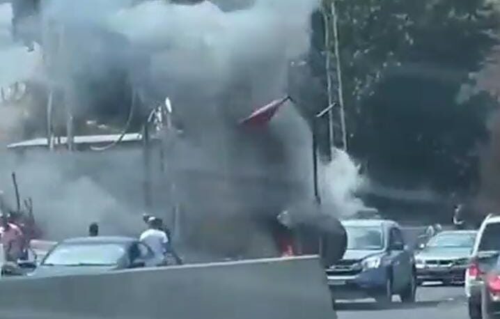 إحتراق سيارة في بحمدون؟