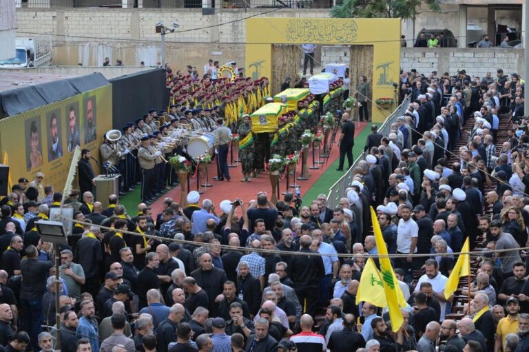 النبطية تشيع شهداء مجزرة الغارة الصهيوينة.. وتؤكد دعمها للمقاومة