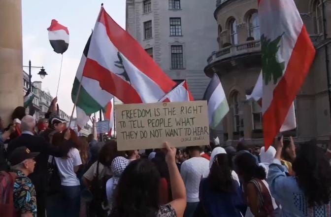 بالفيديو.. مؤيدون للبنان يحتجون أمام الـ “BBC”