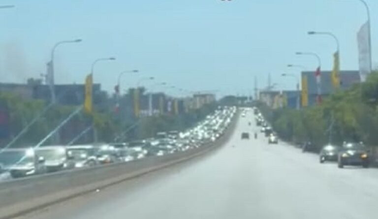 زحمة سير خانقة.. والجنوبيون عالقون في سياراتهم لـ3 ساعات (فيديو)