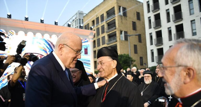 ميقاتي خلال استقبال جثمان البطريرك أغاجانيان: نأمل أن نبني يداً بيد هذا البلد الحبيب