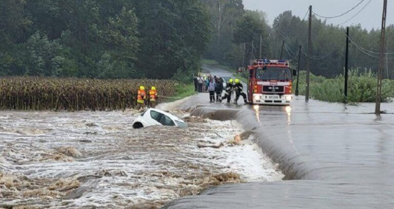 بالفيديو.. فيضانات خطيرة تضرب بولندا!