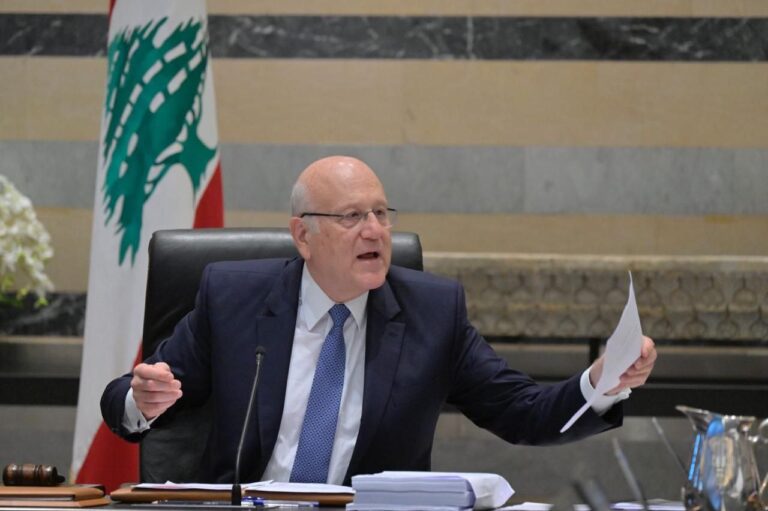 مجلس الوزراء يقرر إبقاء اجتماعاته مفتوحة لمواكبة الوضع الأمني