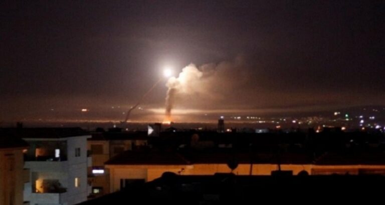 غارات على مواقع في ريف دير الزور