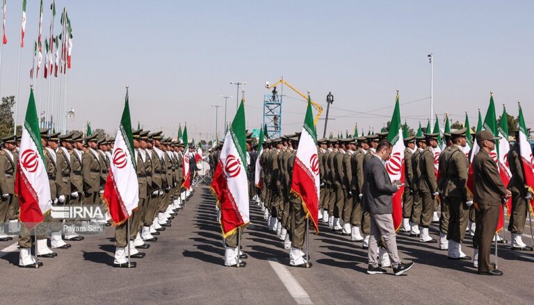 قائد الجيش الإيراني: تحمّلنا مرارة ضبط النفس.. ولم يكن خياراً مناسباً