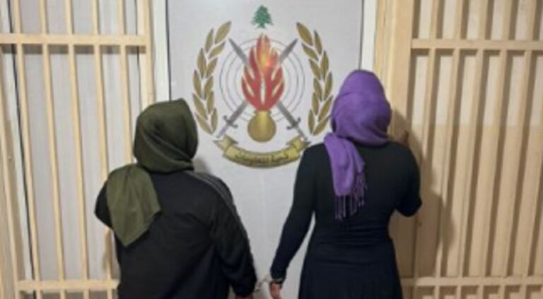 توقيف سارقتين في حلبا