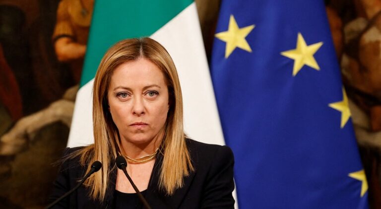 بالفيديو – ميلوني “تتعاطى”؟