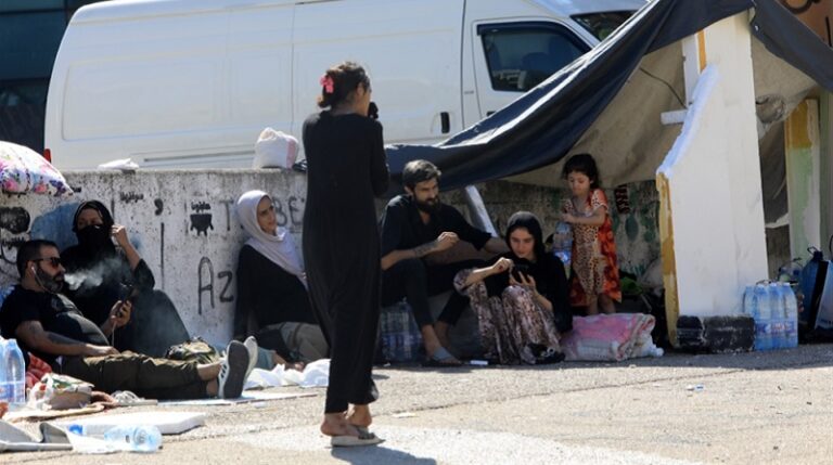 توزيع مازوت للتدفئة على مراكز الإيواء