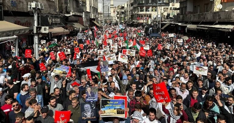 بالفيديو.. تظاهرة في عمان تضامناً مع غزة ولبنان