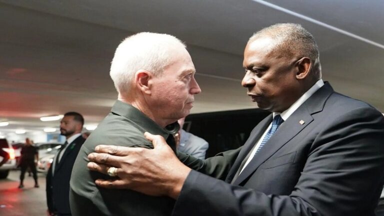 أوستن لغالانت: نحن معكم!