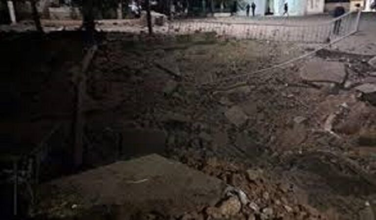 العدو يستهدف معبر القاع الحدودي بين لبنان وسوريا