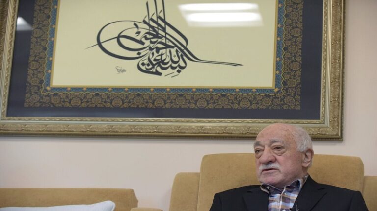 وفاة الداعية التركي فتح الله غولن