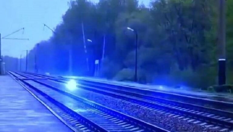 “البرق الكروي” في مشهد نادر ومرعب! (فيديو)