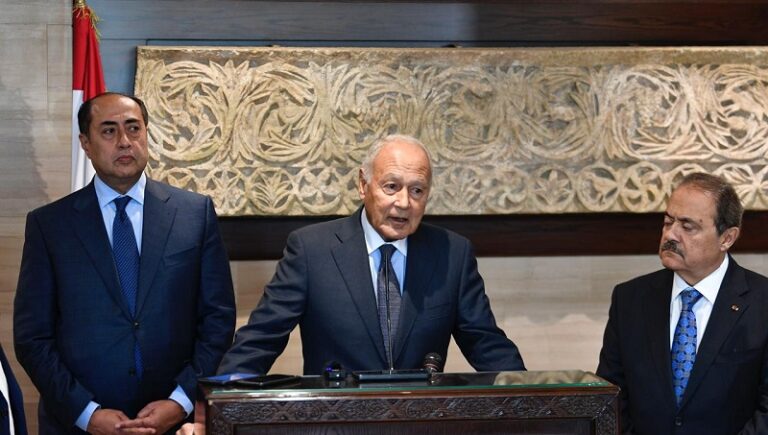 أبو الغيط من بعبدا: الأمور في لبنان تسير بالشكل السليم