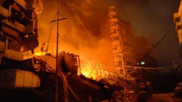 احتراق استديوهات قناة المنار بغارات حي الأميركان