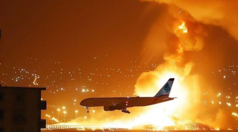 غارات على محيط المطار فجراً مع استمرار حركة الطائرات