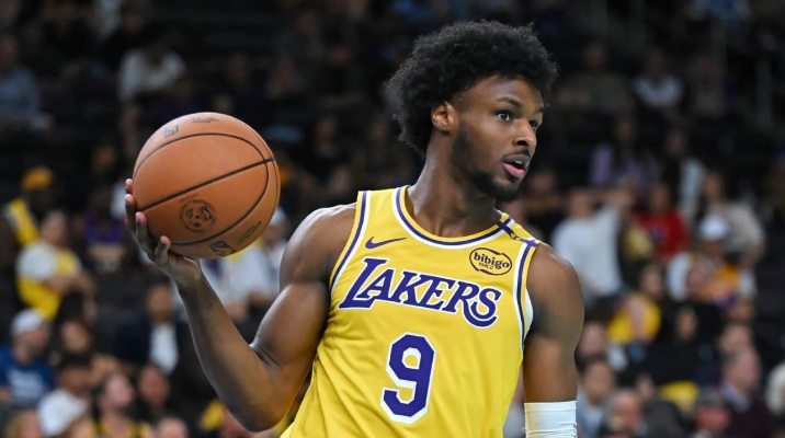 نجل ليبرون جايمس يستعد للانتقال بين ليكرز ودوري League G