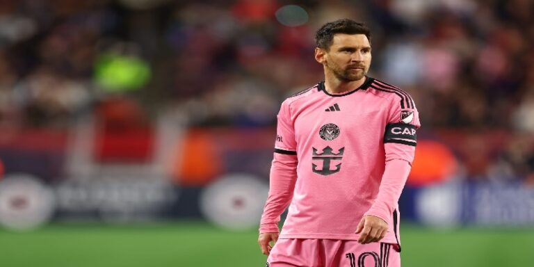 ميسي يعلّق على فوز فريقه السابق بكلاسيكو الليغا