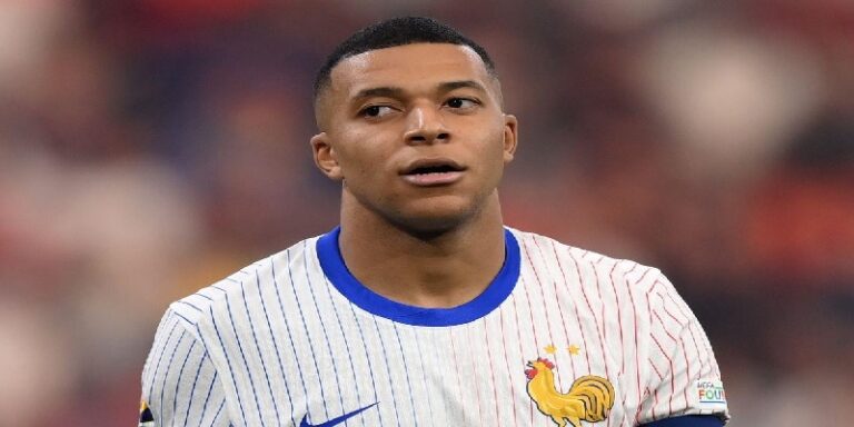 الكشف عن سبب غياب مبابي عن معسكر منتخب فرنسا