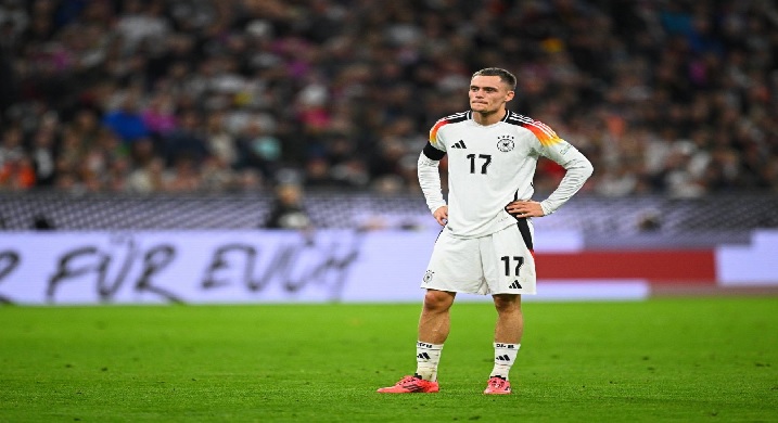 ليفركوزن يؤكد إصابة نجمه فيرتز وغيابه عن الملاعب لمدة “غير محددة”